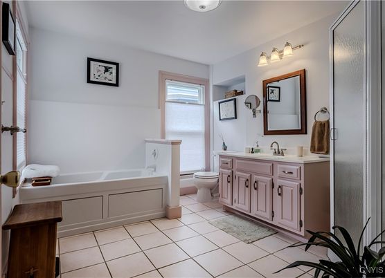 Bathroom, Dual Sink Vanities, Interior