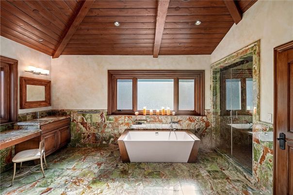 Bathroom, Free Standing Baths, Interior, Recessed Lighting, Wooden Beams, Wooden Ceilings