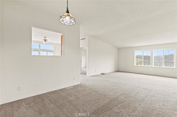 Empty room, Interior, Pendant Lights