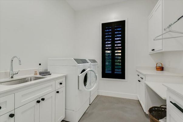 Interior, Washer
