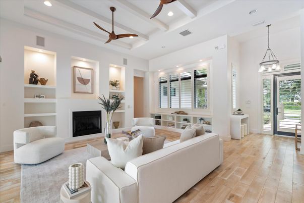 Fireplace, Interior, Living room, Pendant Lights, Recessed Lighting, Wood Texture Flooring
