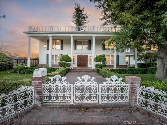 Exterior, Facade, Ranch