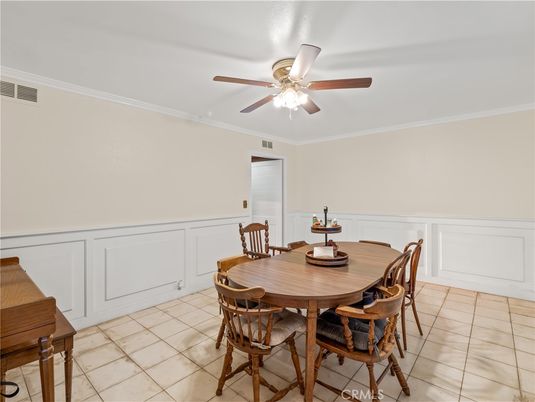 Dining room, Interior