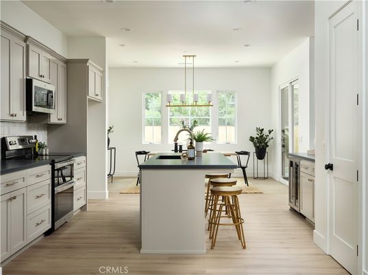 Dining room, Interior, Kitchen, Pendant Lights, Recessed Lighting, Wood Texture Flooring