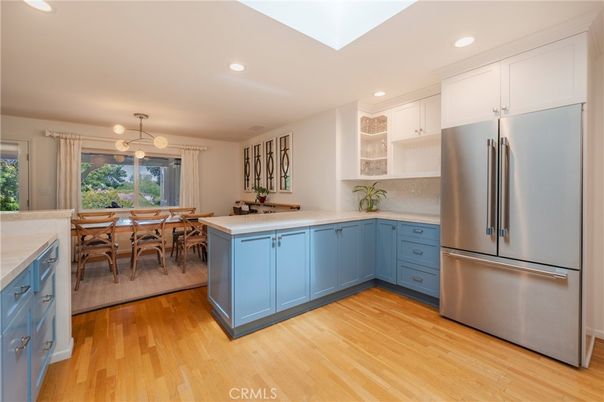 Dining room, Interior, Kitchen, Pendant Lights, Recessed Lighting, Wood Texture Flooring
