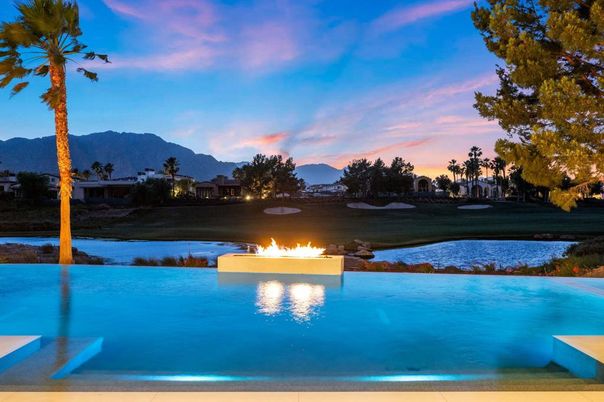 Exterior, Pool, Water