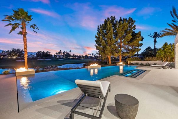 Exterior, Pool, Water
