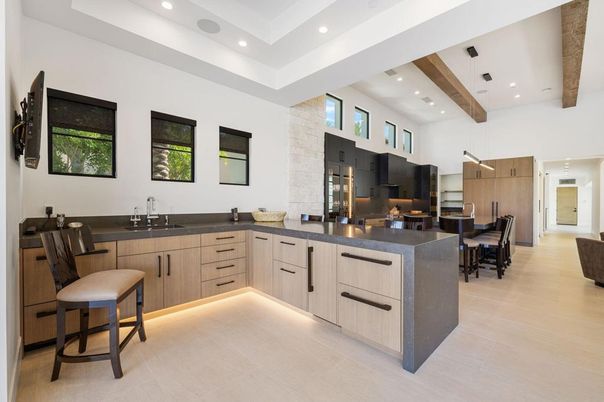 Dining room, Interior, Kitchen, Pendant Lights, Recessed Lighting, Stainless Steel Appliances, Wooden Beams
