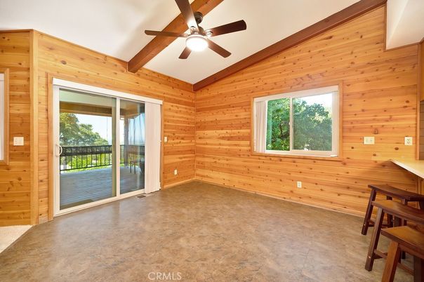 Empty room, Interior, Wooden Beams, Wooden Walls