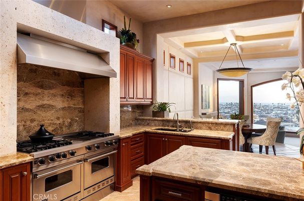 Dining room, Interior, Kitchen, Pendant Lights, Recessed Lighting, Stainless Steel Appliances