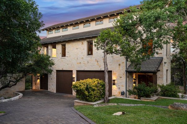 Attached, Exterior, Facade, Mediterranean