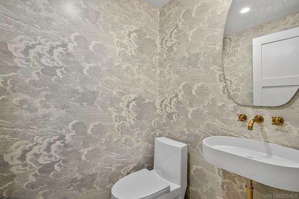 Bathroom, Interior, Recessed Lighting