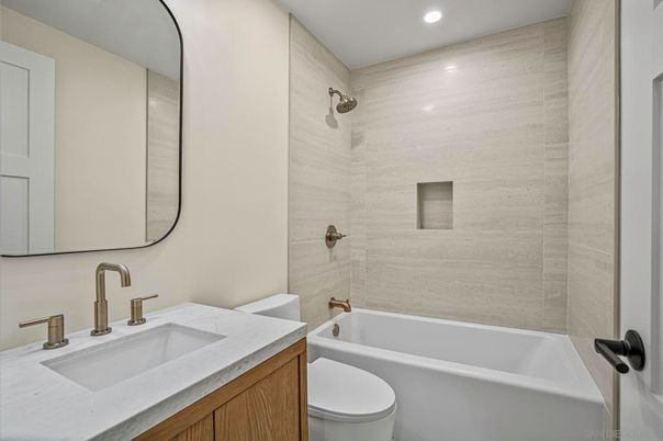 Bathroom, Interior, Recessed Lighting