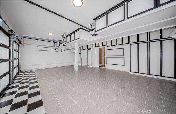 Garage, Interior, Recessed Lighting