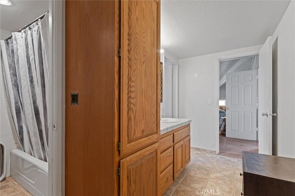 Bathroom, Interior, Tile Countertops