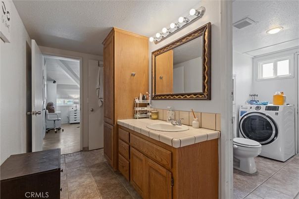 Bathroom, Interior, Tile Countertops, Washer