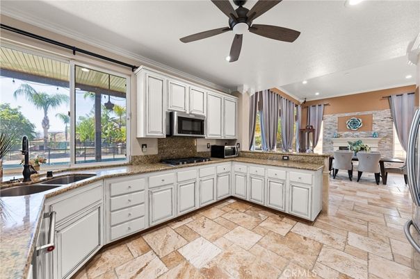 Dining room, Interior, Kitchen, Recessed Lighting
