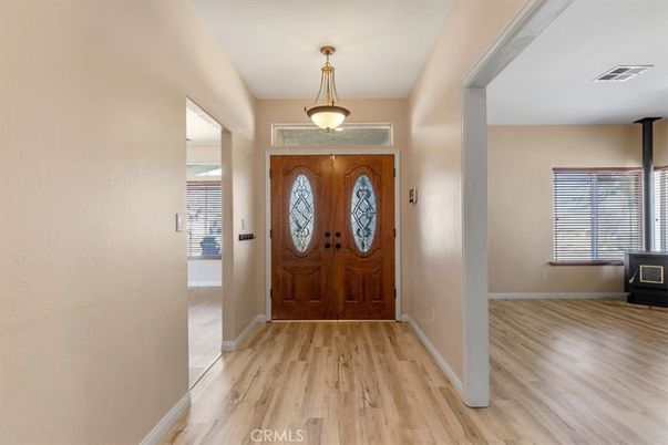 Interior, Pendant Lights, Wood Texture Flooring