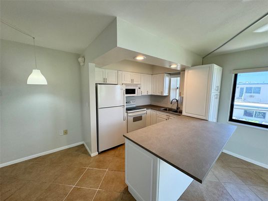 Interior, Kitchen, Pendant Lights, Recessed Lighting