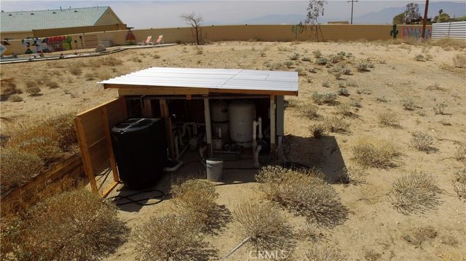 Exterior, Drone