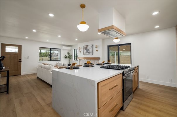 Interior, Kitchen, Living room, Pendant Lights, Recessed Lighting, Stainless Steel Appliances, Wood Texture Flooring