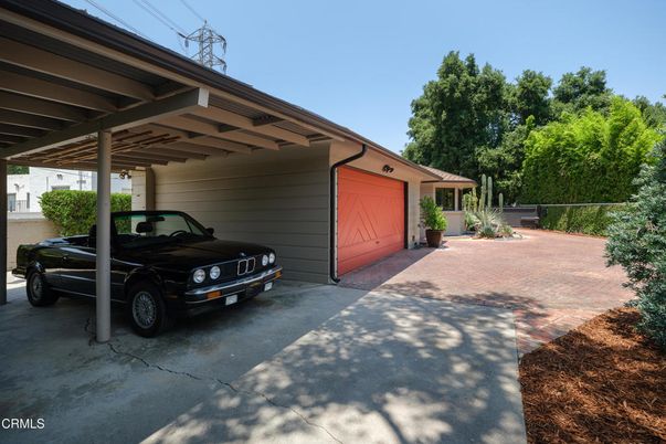 Detached Garage, Exterior
