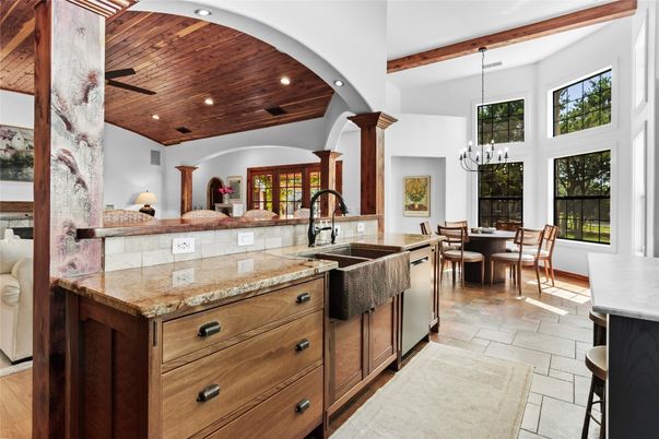Chandelier, Dining room, Interior, Kitchen, Pendant Lights, Recessed Lighting, Wooden Beams, Wooden Ceilings