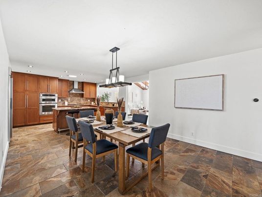 Dining room, Interior, Kitchen, Pendant Lights, Recessed Lighting, Stainless Steel Appliances