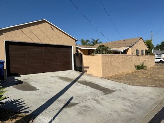 Detached Garage, Exterior