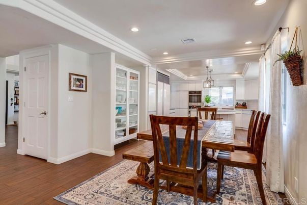 Dining room, Interior, Kitchen, Pendant Lights, Recessed Lighting, Wood Texture Flooring