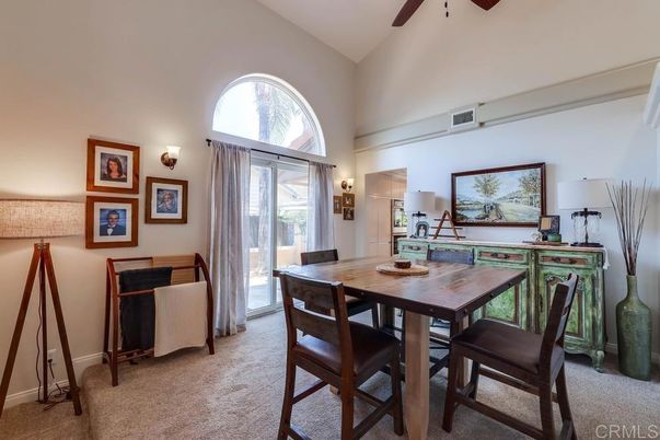 Dining room, Interior