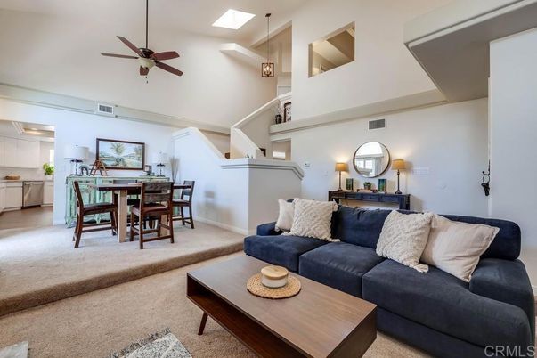 Dining room, Interior, Living room, Pendant Lights