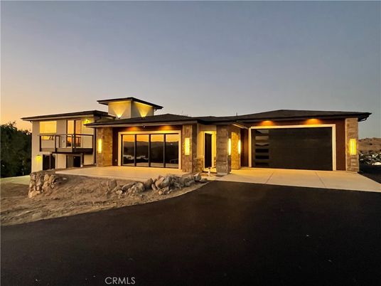 Attached, Exterior, Facade, Modern