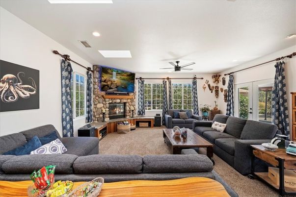 Fireplace, Interior, Living room, Recessed Lighting
