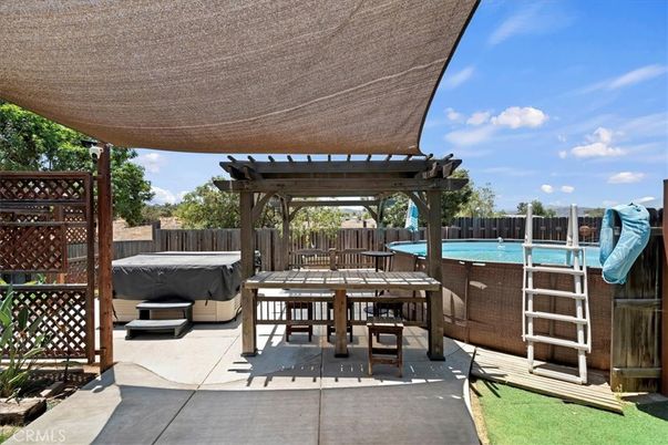Exterior, Hot Tub, Pool