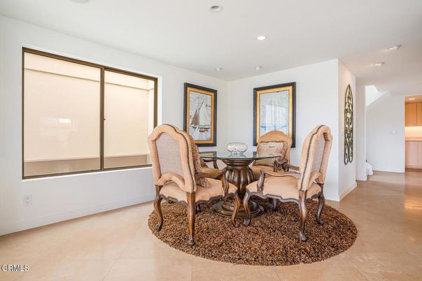 Dining room, Interior, Recessed Lighting