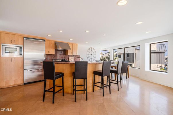 Dining room, Interior, Kitchen, Recessed Lighting, Stainless Steel Appliances