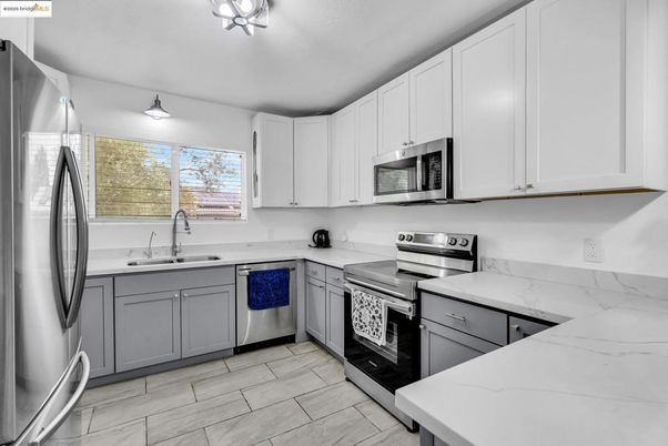 Interior, Kitchen, Stainless Steel Appliances