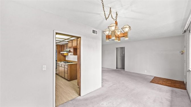 Chandelier, Empty room, Interior, Kitchen
