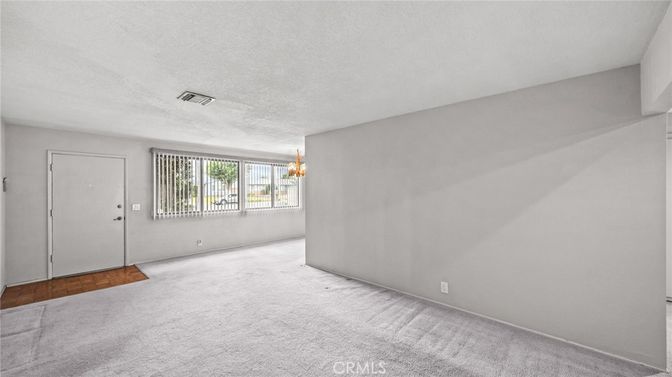 Chandelier, Empty room, Interior