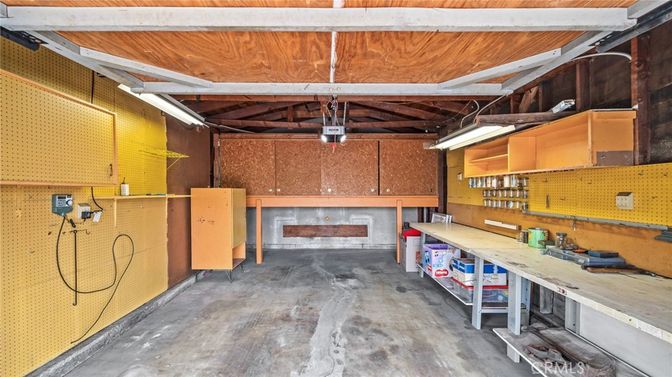 Garage, Interior, Wooden Walls