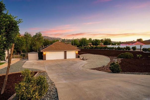 Backyard, Detached Garage, Exterior