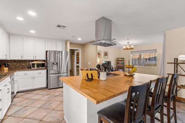 Chandelier, Interior, Kitchen, Recessed Lighting, Stainless Steel Appliances