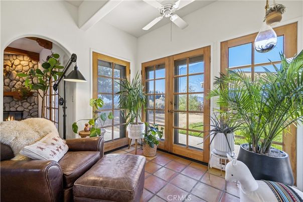 Fireplace, Interior, Living room, Sun Room