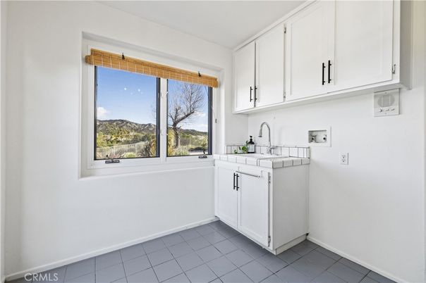 Interior, Kitchen, Tile Countertops