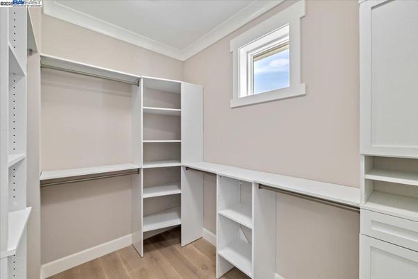 Interior, Walk-in Closets, Wood Texture Flooring
