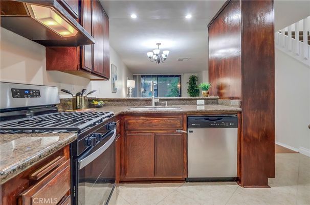 Chandelier, Interior, Kitchen, Recessed Lighting, Stainless Steel Appliances