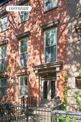 Exterior, Facade, Brick Facade, Rowhouse