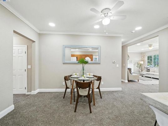 Dining room, Interior, Recessed Lighting