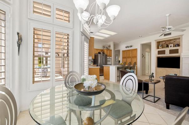 Chandelier, Dining room, Interior, Kitchen